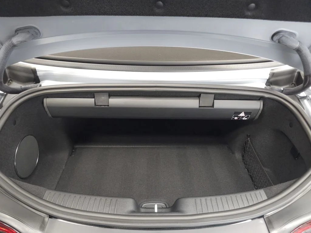 Certified Used 2025 MANUFAKTUR Cirrus Silver MAGNO Mercedes-Benz SL 63 AMG® image 31