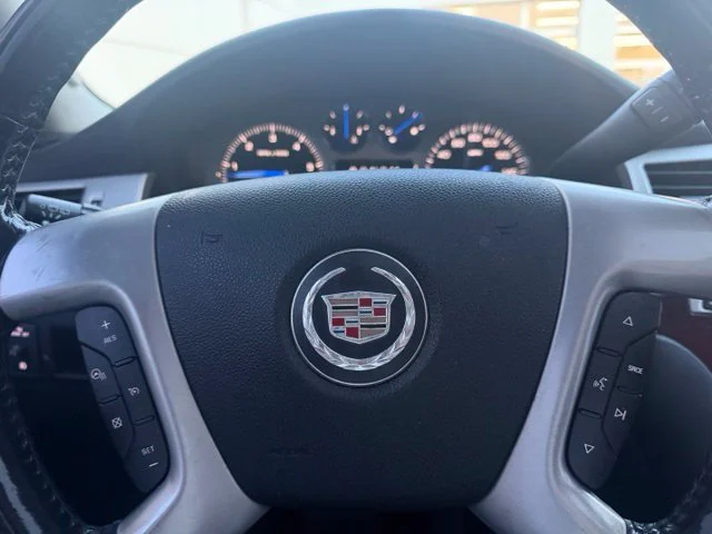 Used 2008 Black Cadillac Base image 17