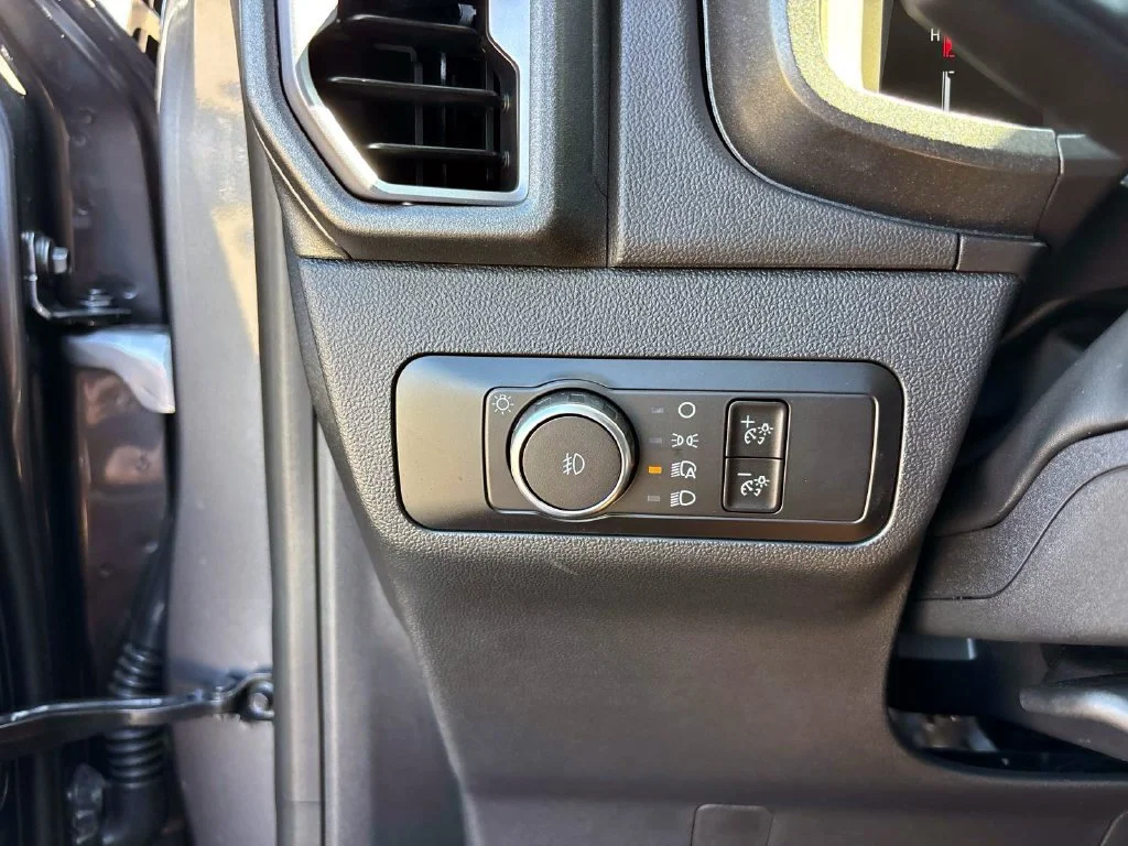 Used 2026 Gray Metallic Ford Big Bend image 17