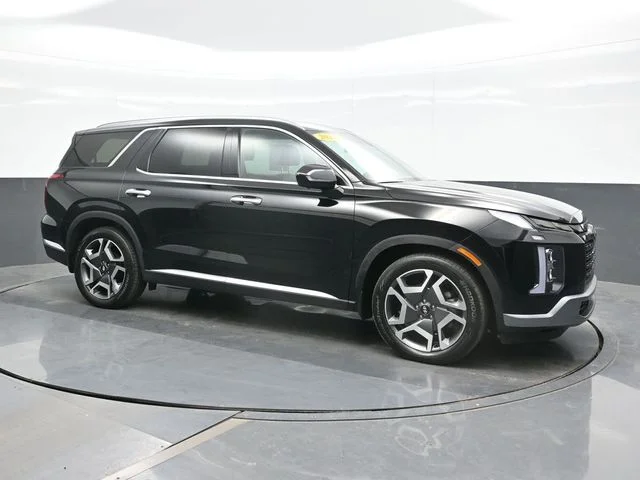 Used 2023 Black Hyundai Limited image 7