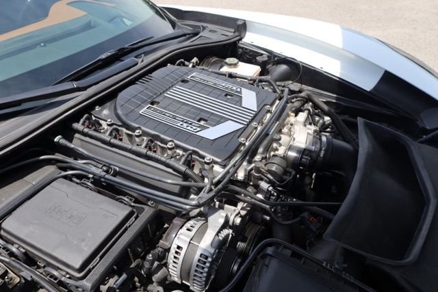Used 2016 White Chevrolet Z06 image 32