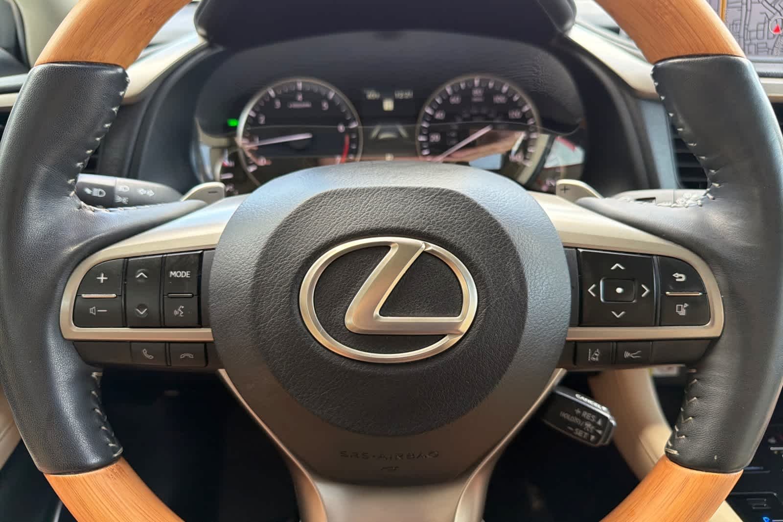 Certified Used 2022 Eminent White Pearl Lexus  image 26