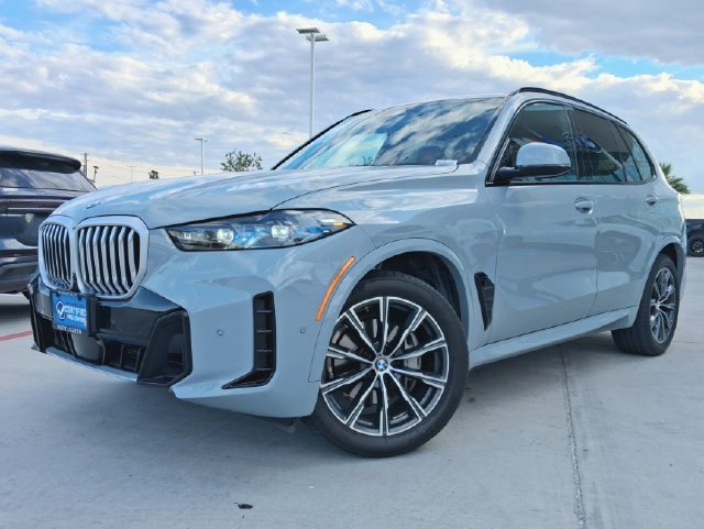 Used 2025 Gray BMW sDrive40i image 2