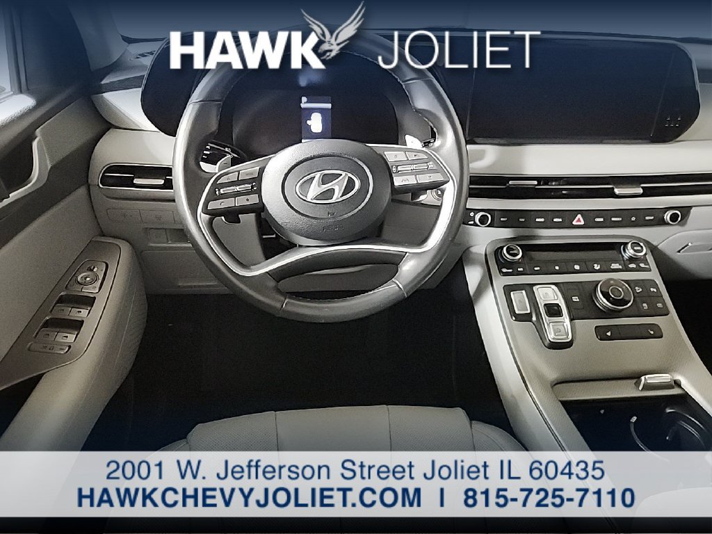 Used 2025 Gray Hyundai SEL image 13