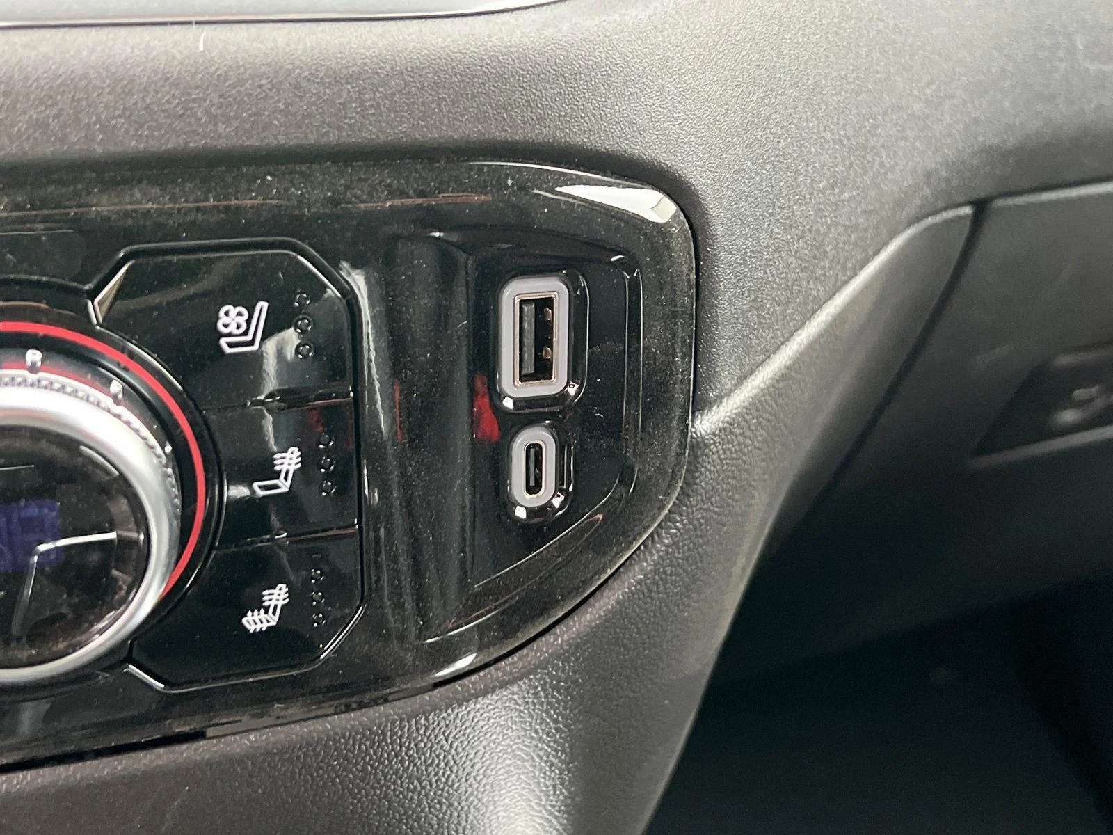 2026 GMC Sierra 1500 SLT - Photo 20