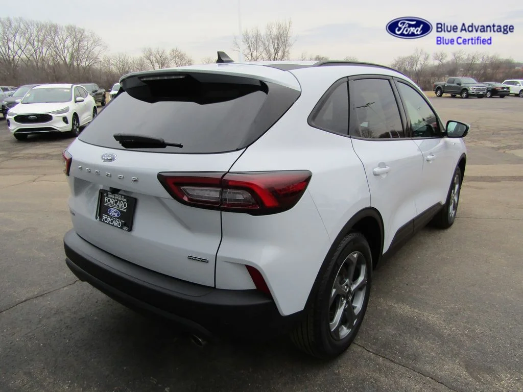 Certified Used 2025 Space Silver Ford ST-Line Select image 5