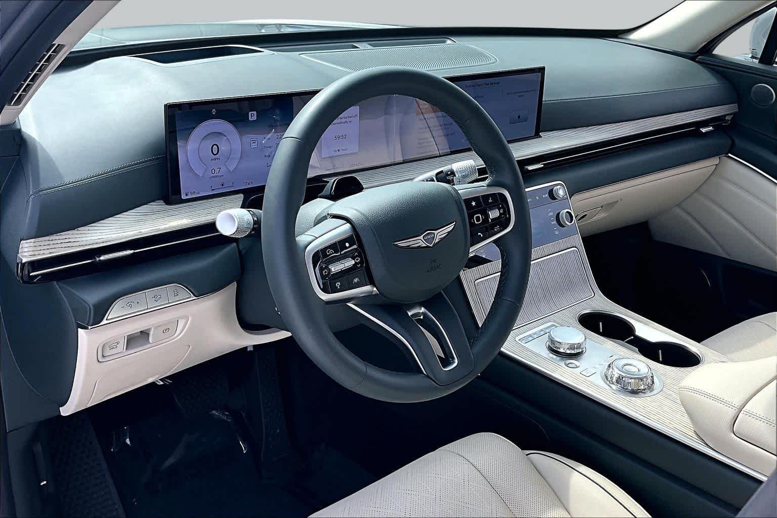 Used 2025 Savile Silver Genesis 3.5T Advanced image 18