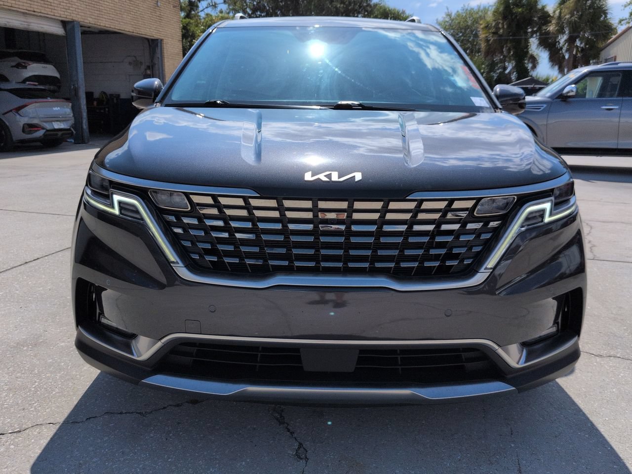 Certified Used 2024 Panthera Metal Kia SX Prestige image 9