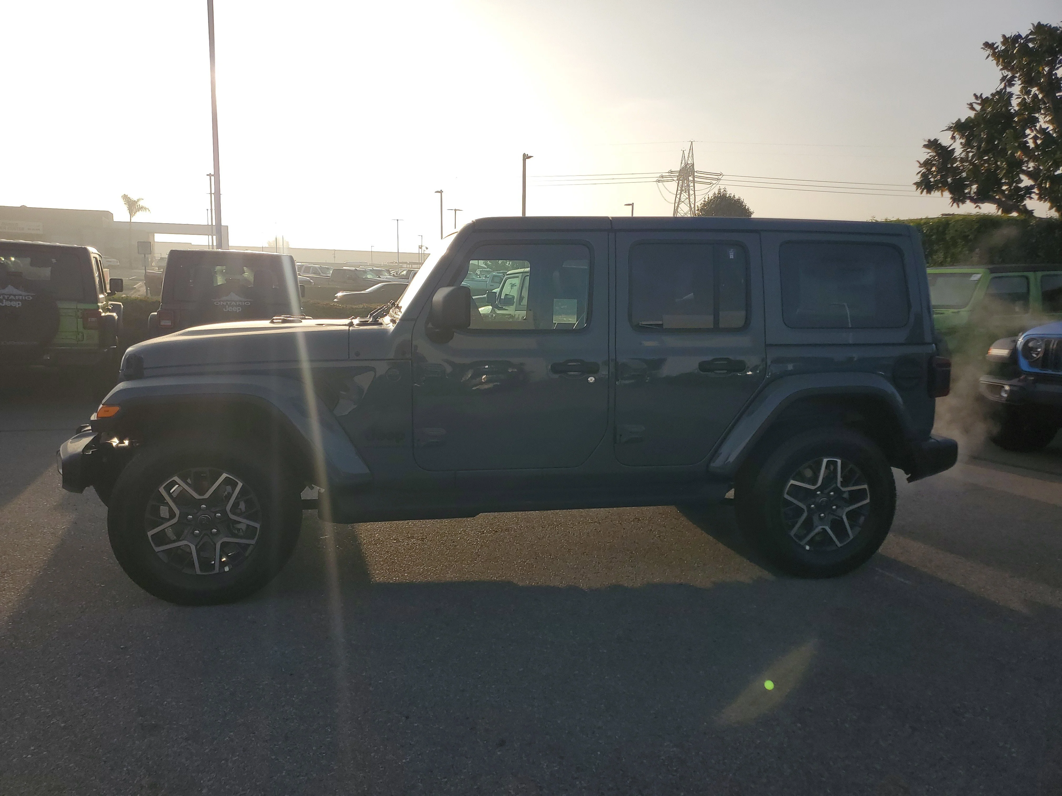 New 2026 Anvil Clear-Coat Exterior Paint Jeep Sahara image 7