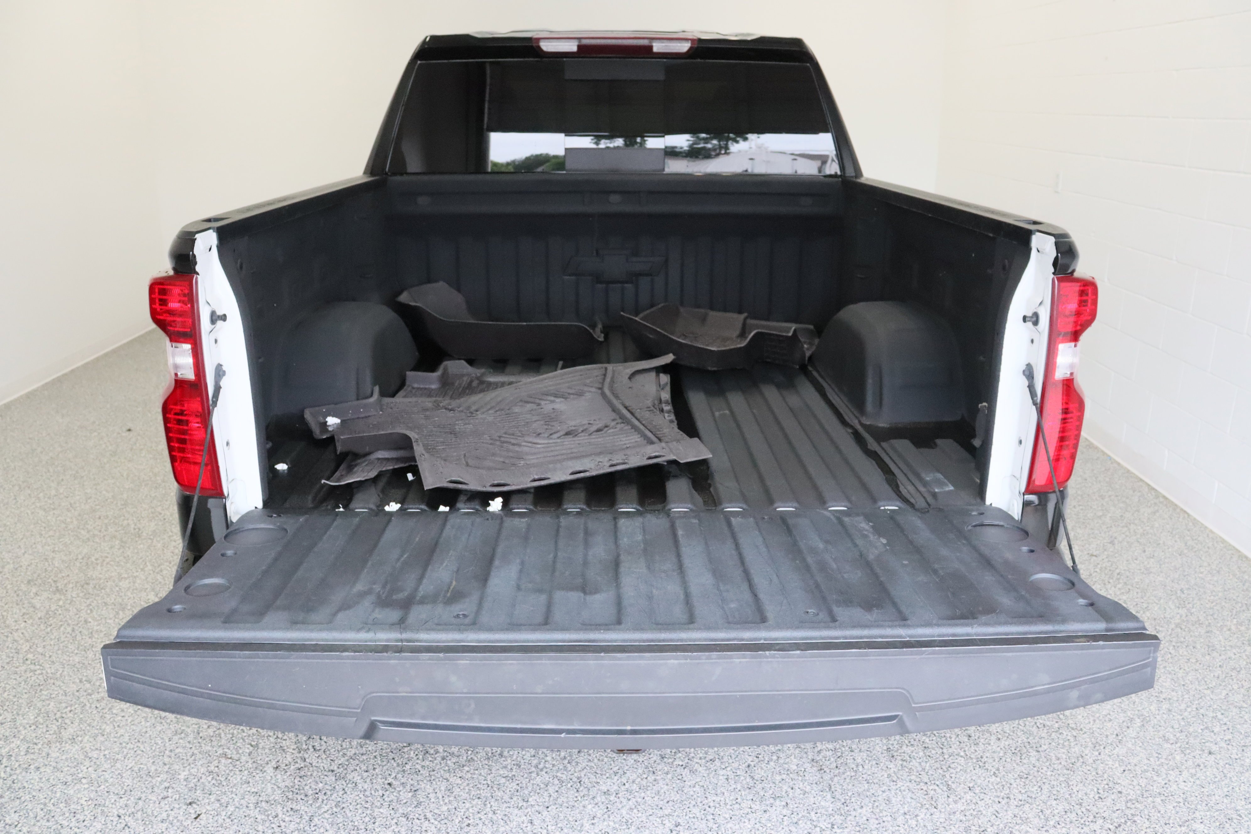 Used 2023 Black Chevrolet LT 5.3L image 33