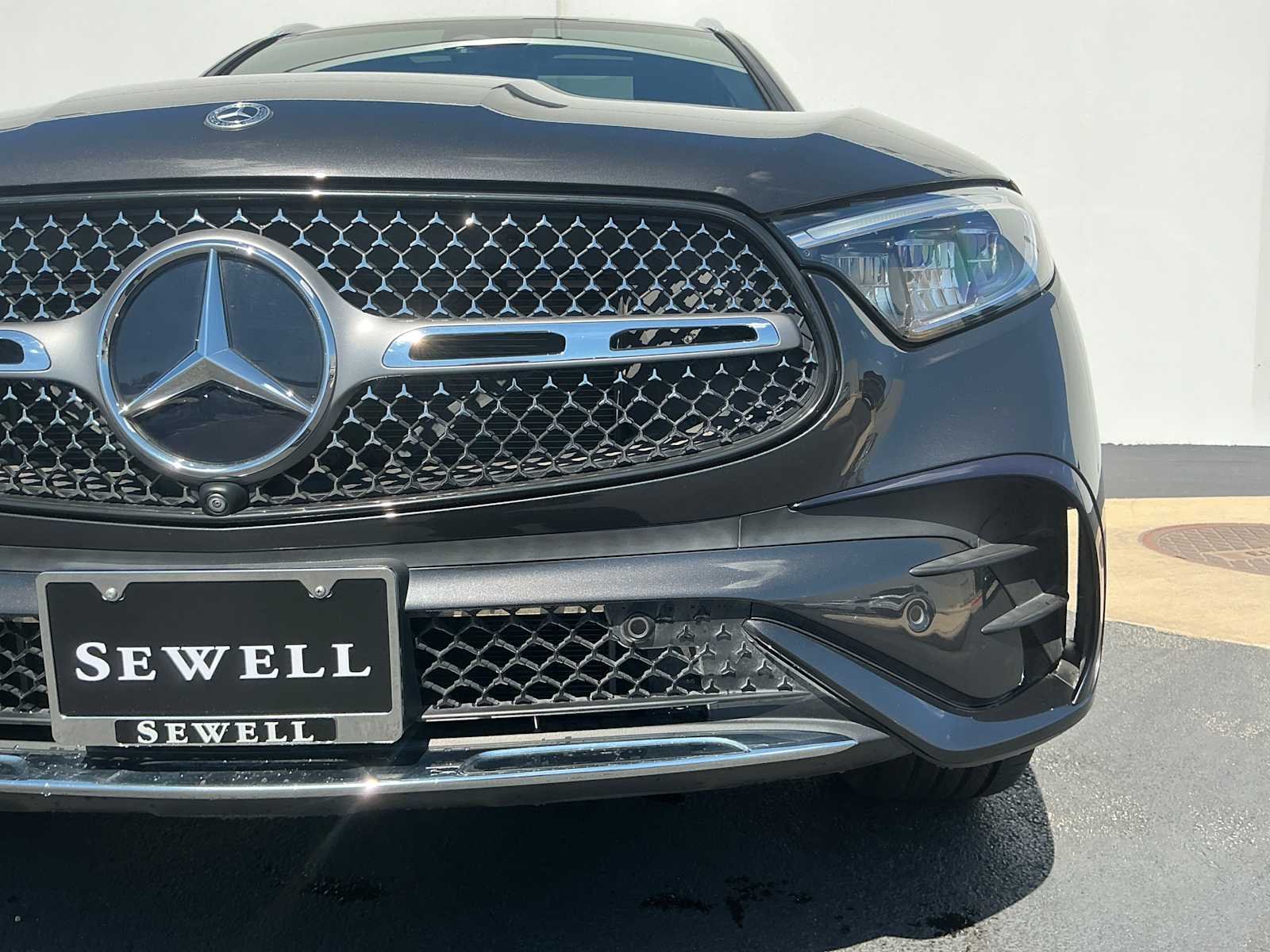 Certified Used 2023 Graphite Grey Metallic Mercedes-Benz GLC 300 image 7