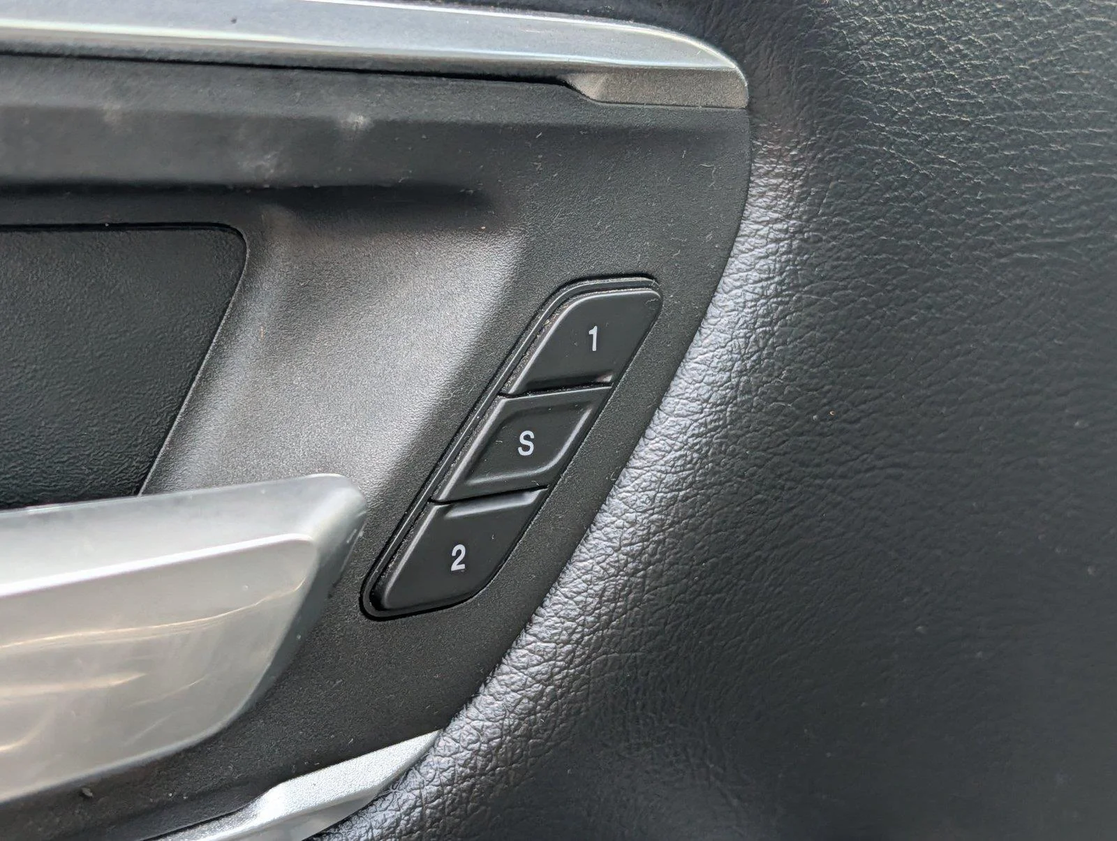 Used 2020 Granite Crystal Metallic Clearcoat Ram Laramie image 18