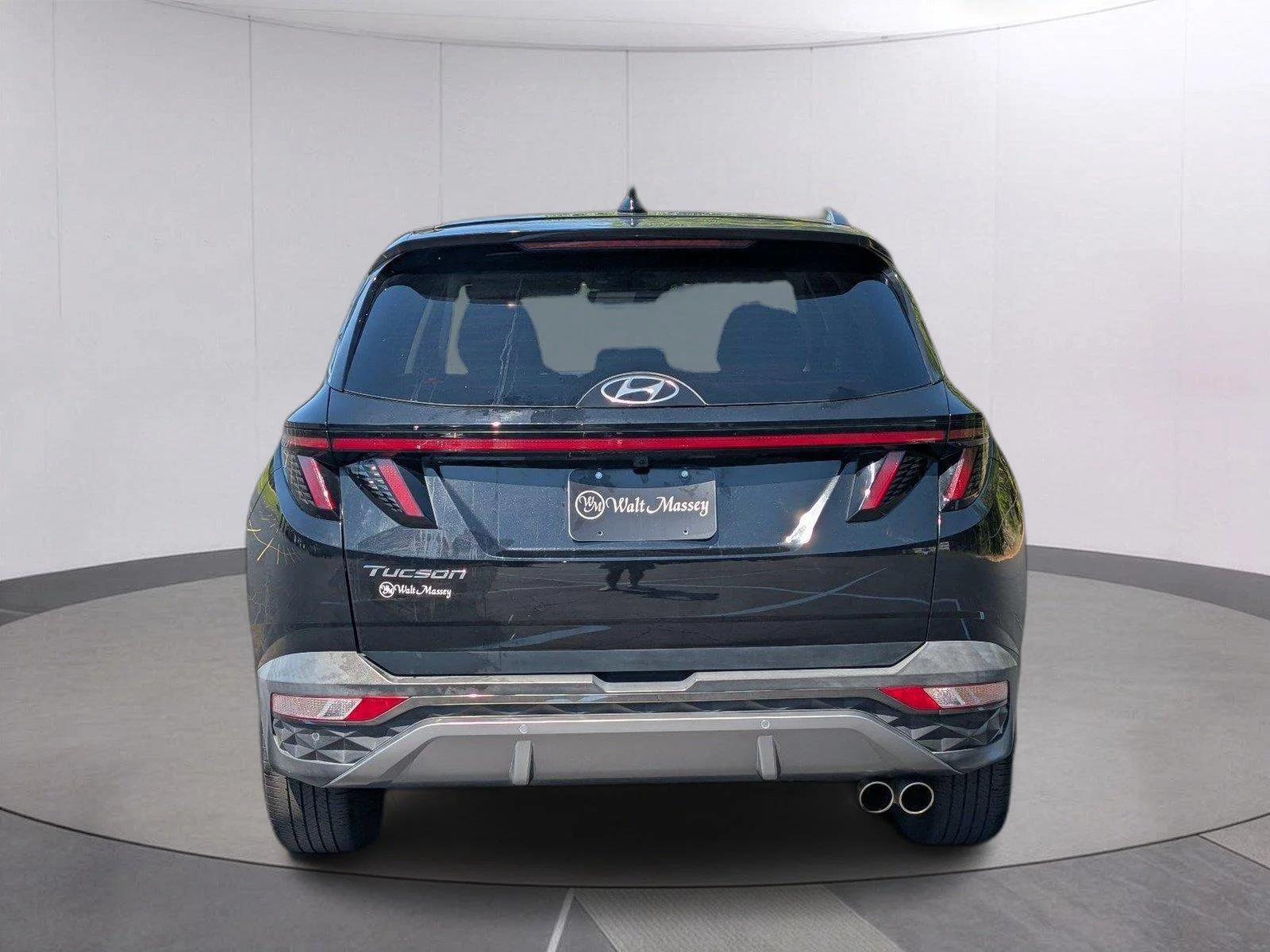 Used 2024 Black Pearl Hyundai Limited image 4