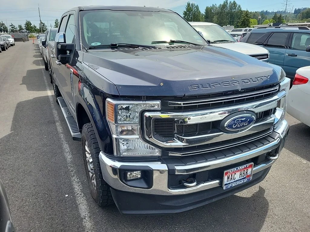 Used 2021 Blue Ford XLT image 1