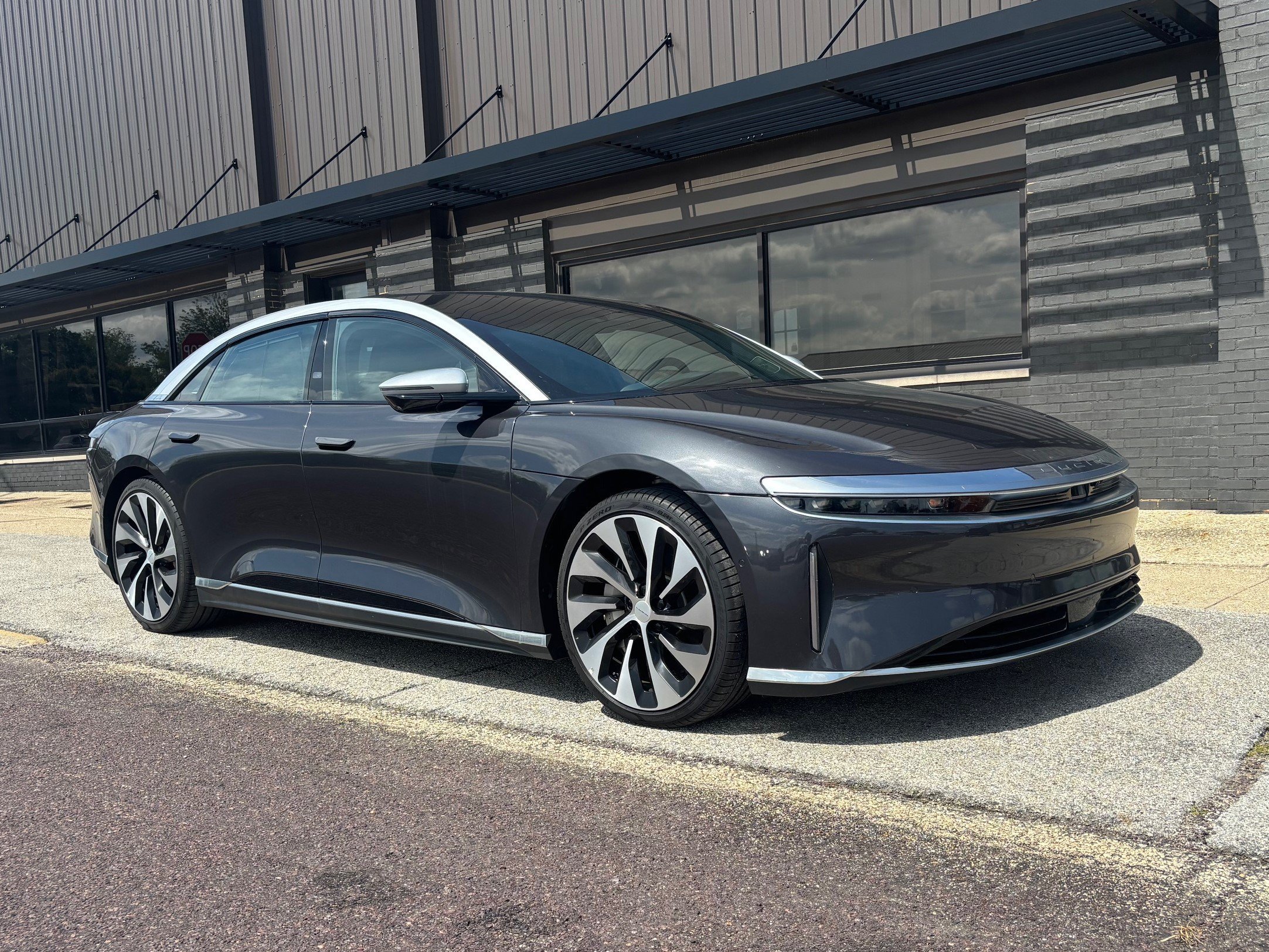 Used 2022 Gray Lucid Grand Touring image 3