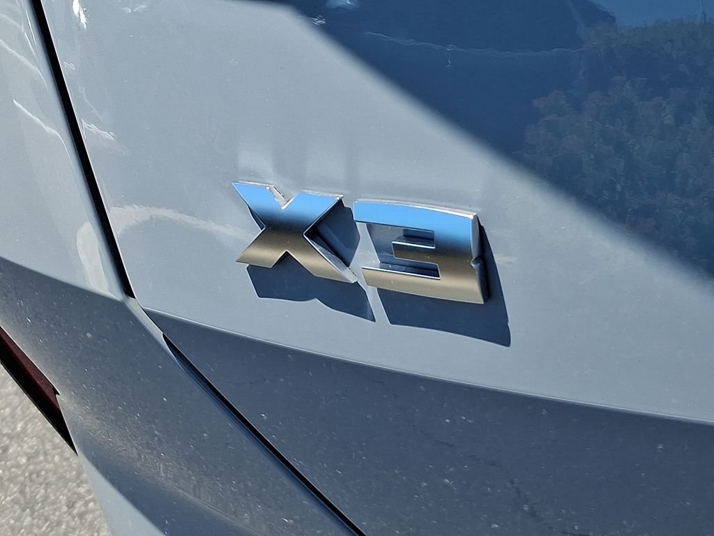 New 2026 Brooklyn Grey Metallic BMW M50 xDrive image 11