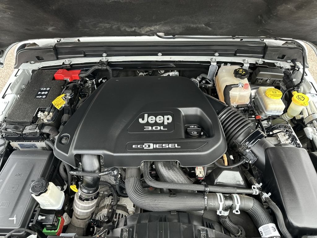 Used 2021 White Jeep Unlimited Rubicon image 32