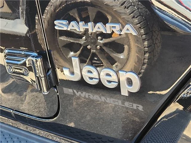 Used 2023 Black Clearcoat Jeep Sahara 4x4 image 6