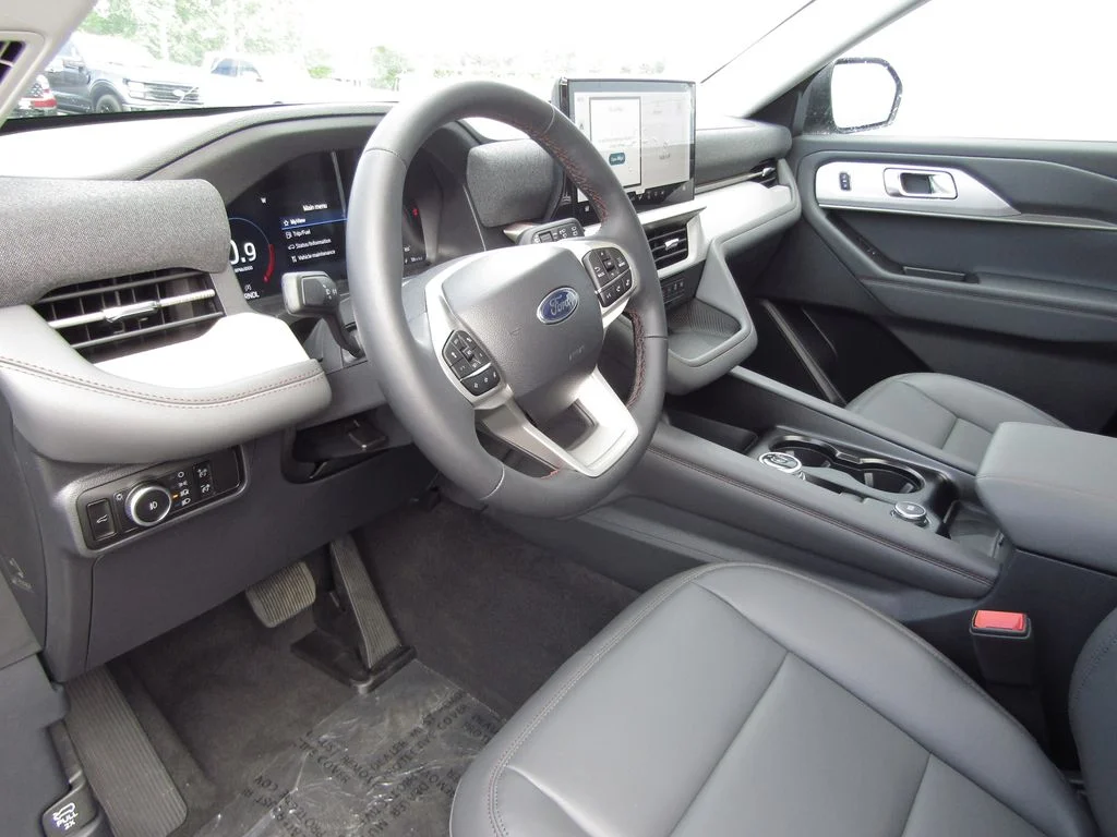 New 2026 Agate Black Metallic Ford Active image 10