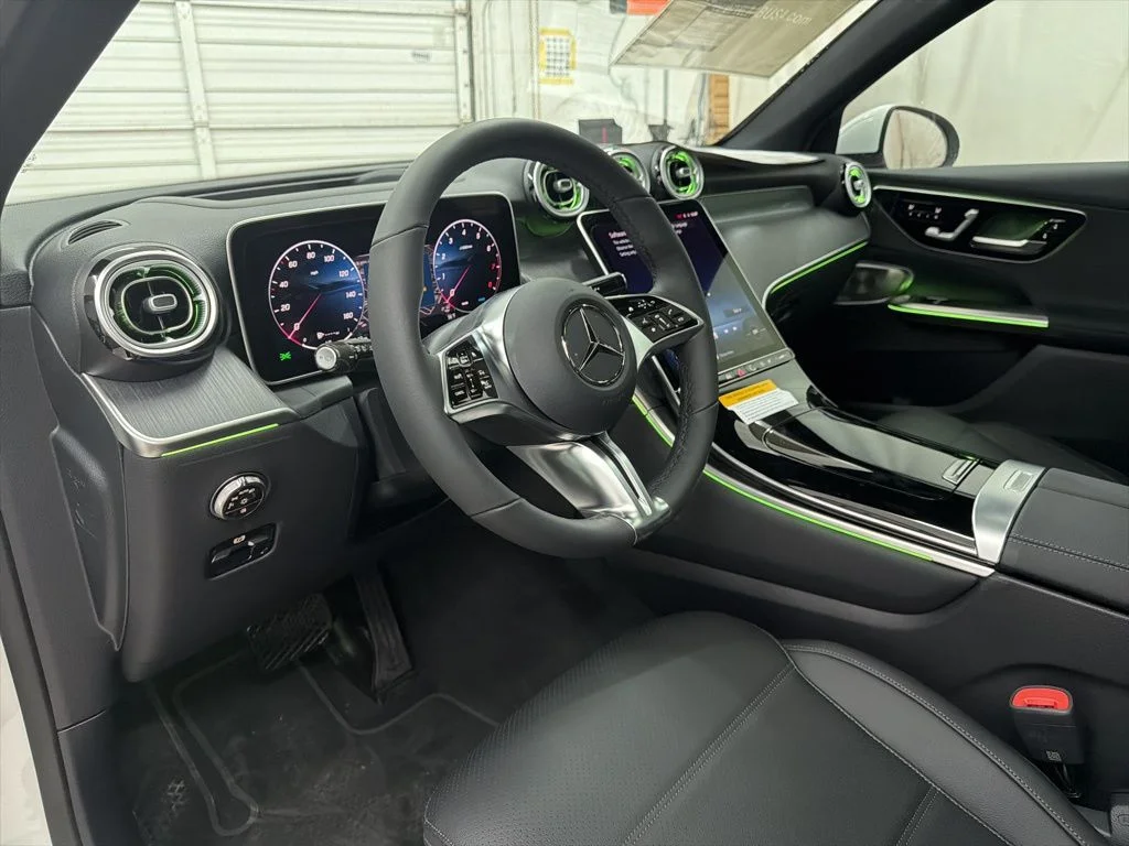 Used 2026 White Mercedes-Benz GLC 300 image 12