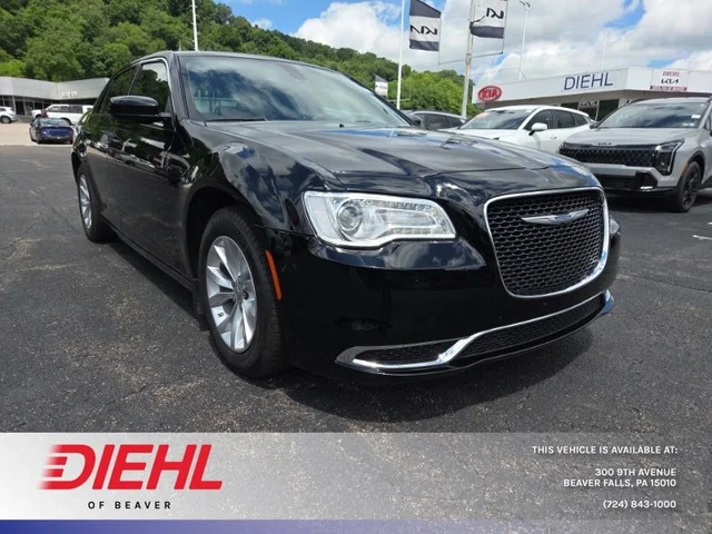 2022 Chrysler 300 Touring