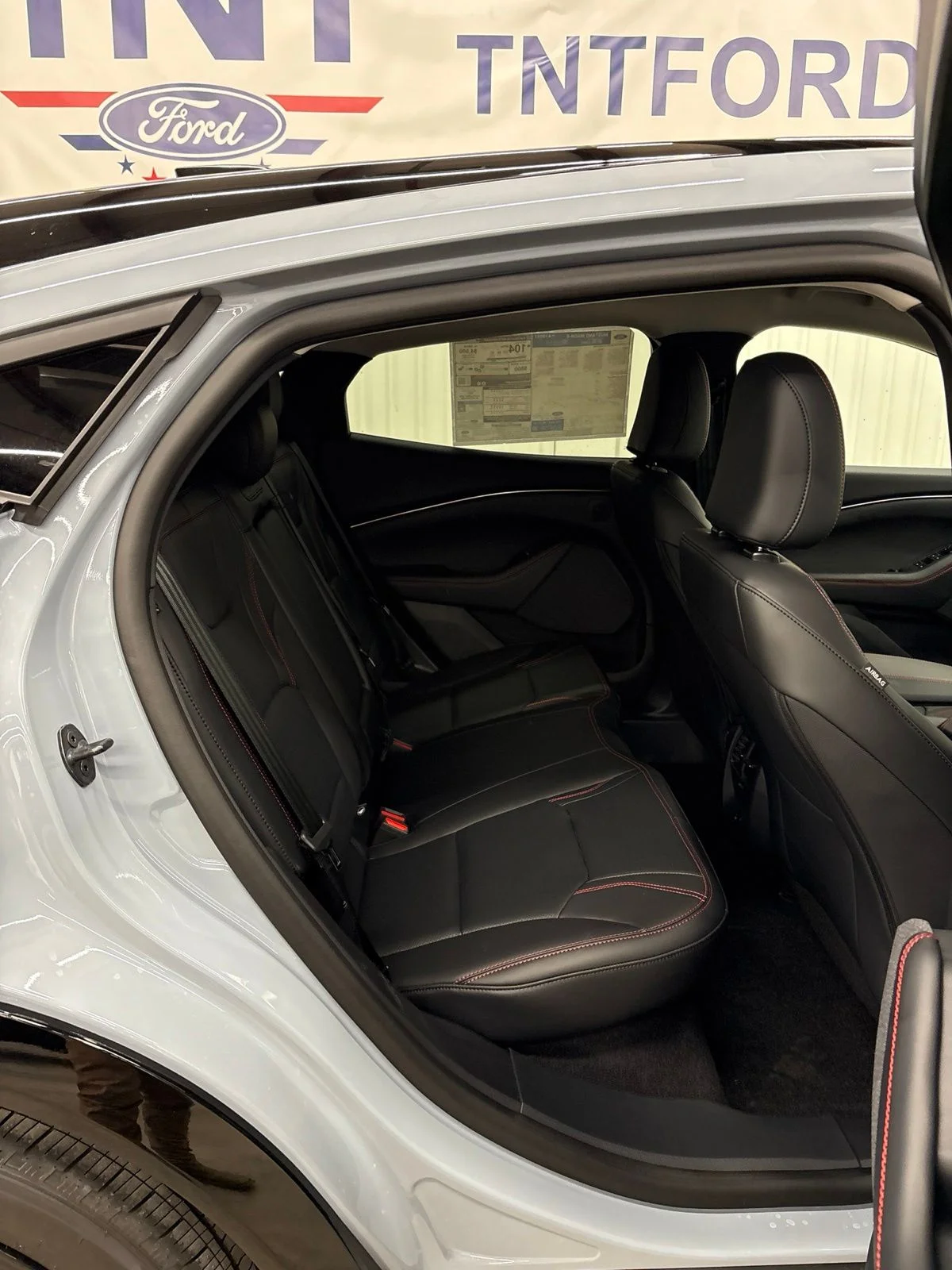 New 2026 Glacier Gray Metallic Tri-coat Ford Premium image 19