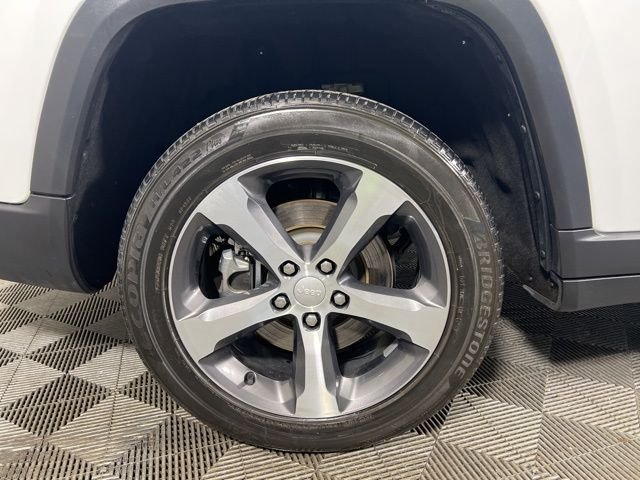 Used 2023 White Jeep Limited image 12