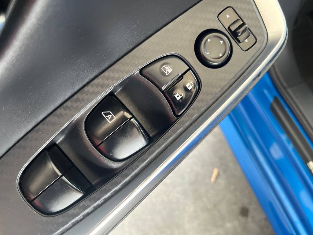 Used 2022 Blue Nissan SR image 13