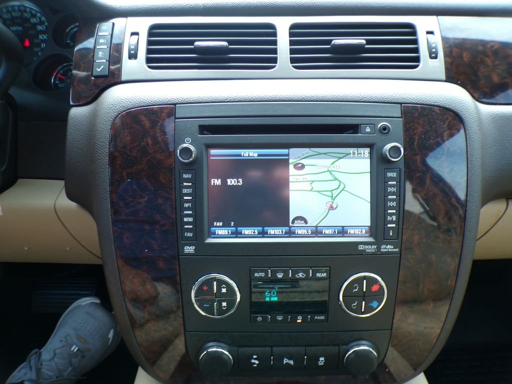 Used 2013 White Diamond Clearcoat GMC Denali image 19
