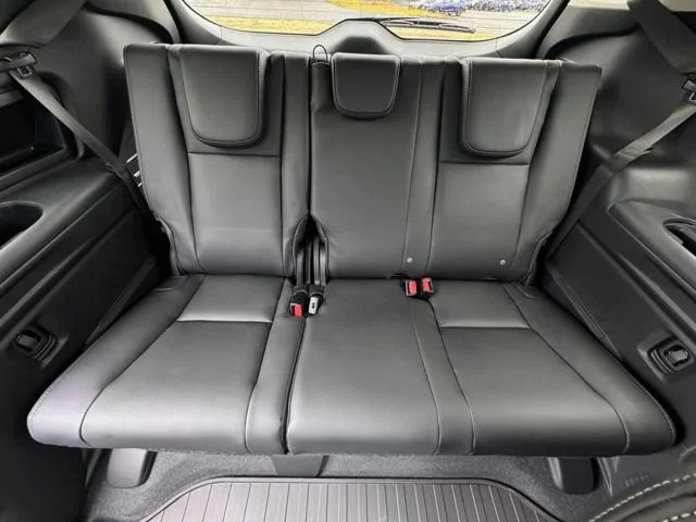 New 2026 ICE SILVER METALLIC Subaru Limited 7-Passenger image 29