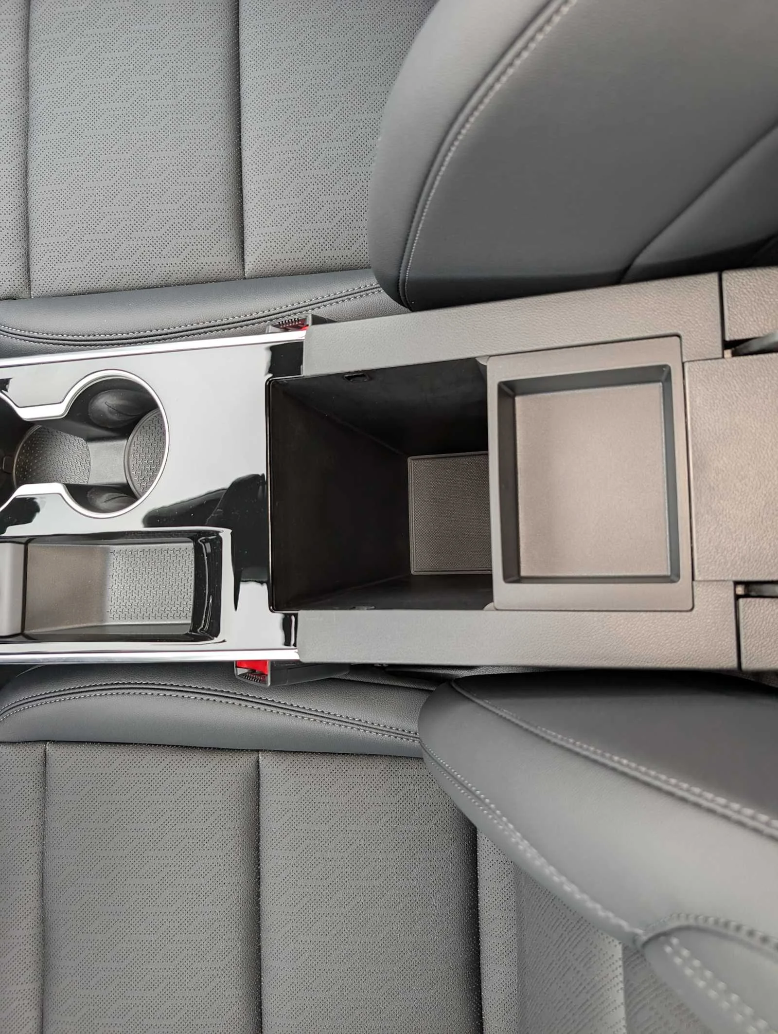 2027 Chevrolet Equinox LT - Photo 13