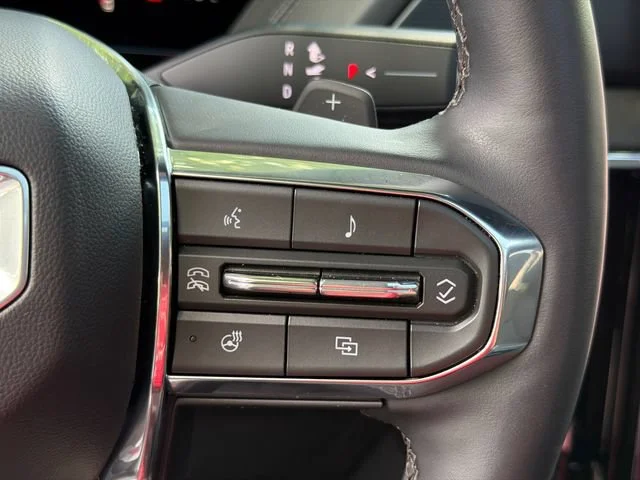 Used 2026 Glacier White Tricoat GMC Denali image 26