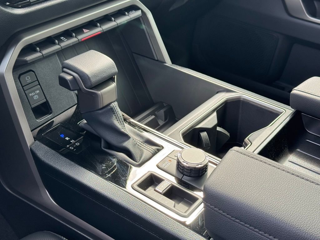 2026 Toyota Tundra SR5 - Photo 12