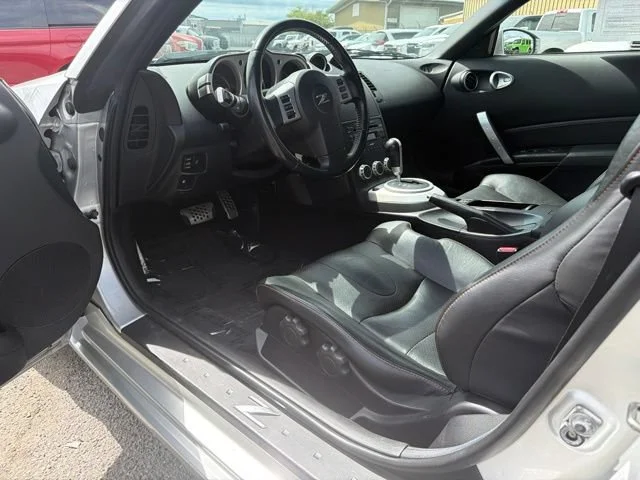 Used 2007 Silver Alloy Metallic Nissan Touring image 12