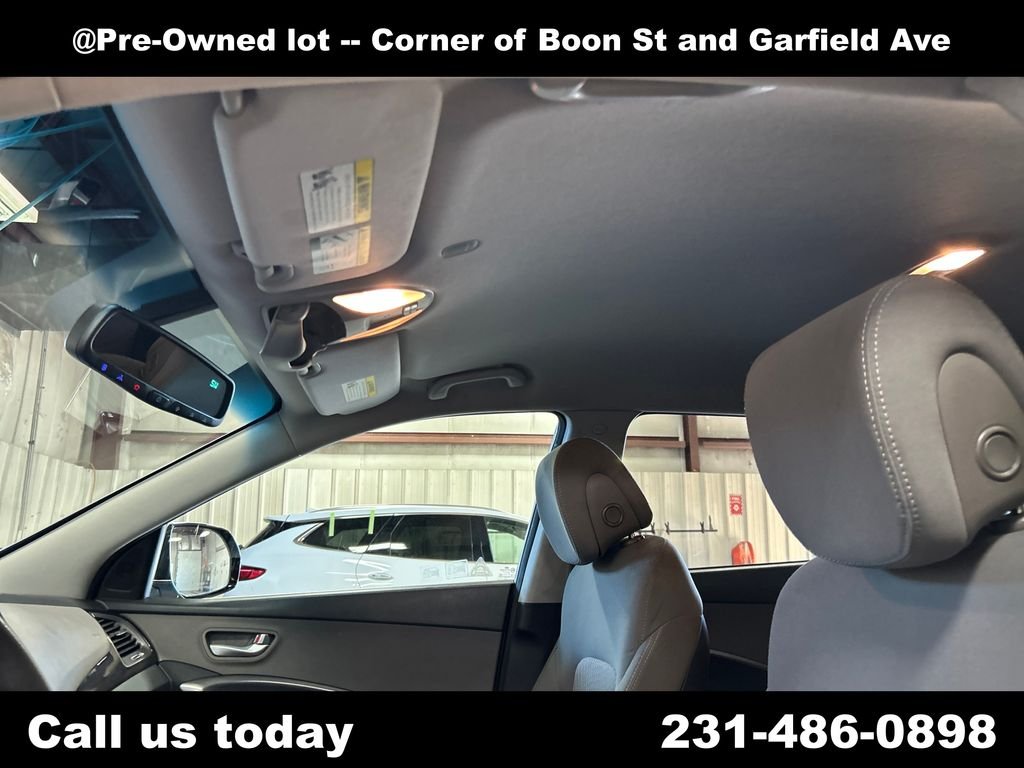 Used 2013 Silver Hyundai GLS image 13
