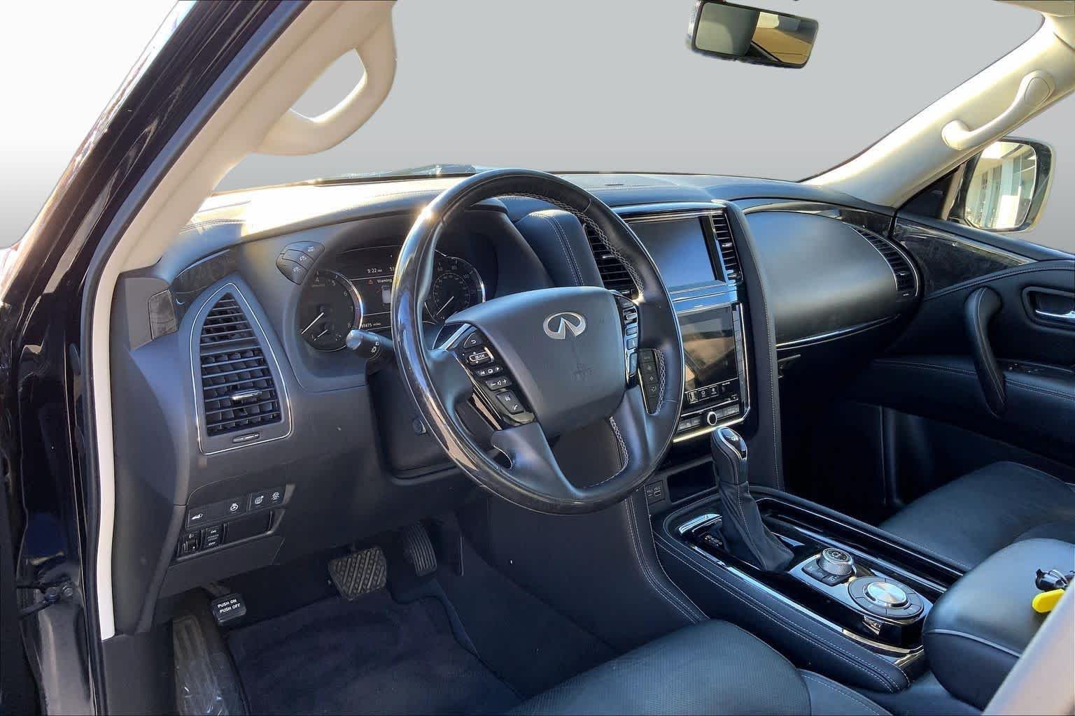 Used 2020 Black Obsidian INFINITI LUXE image 15