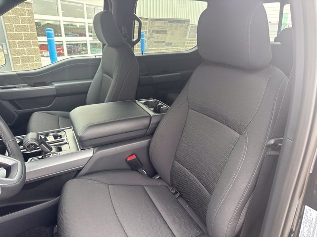 New 2026 Agate Black Metallic Ford XLT image 47