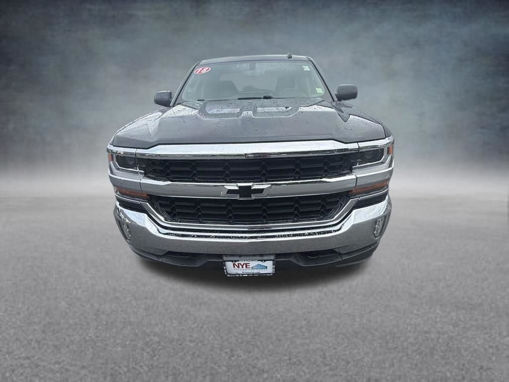 Used 2018 Gray Chevrolet LT image 9