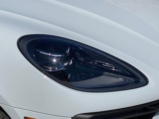 Used 2025 White Porsche  image 31