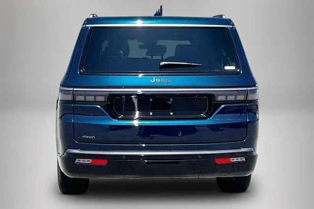New 2026 Jeep Grand Wagoneer 4D Sport Utility