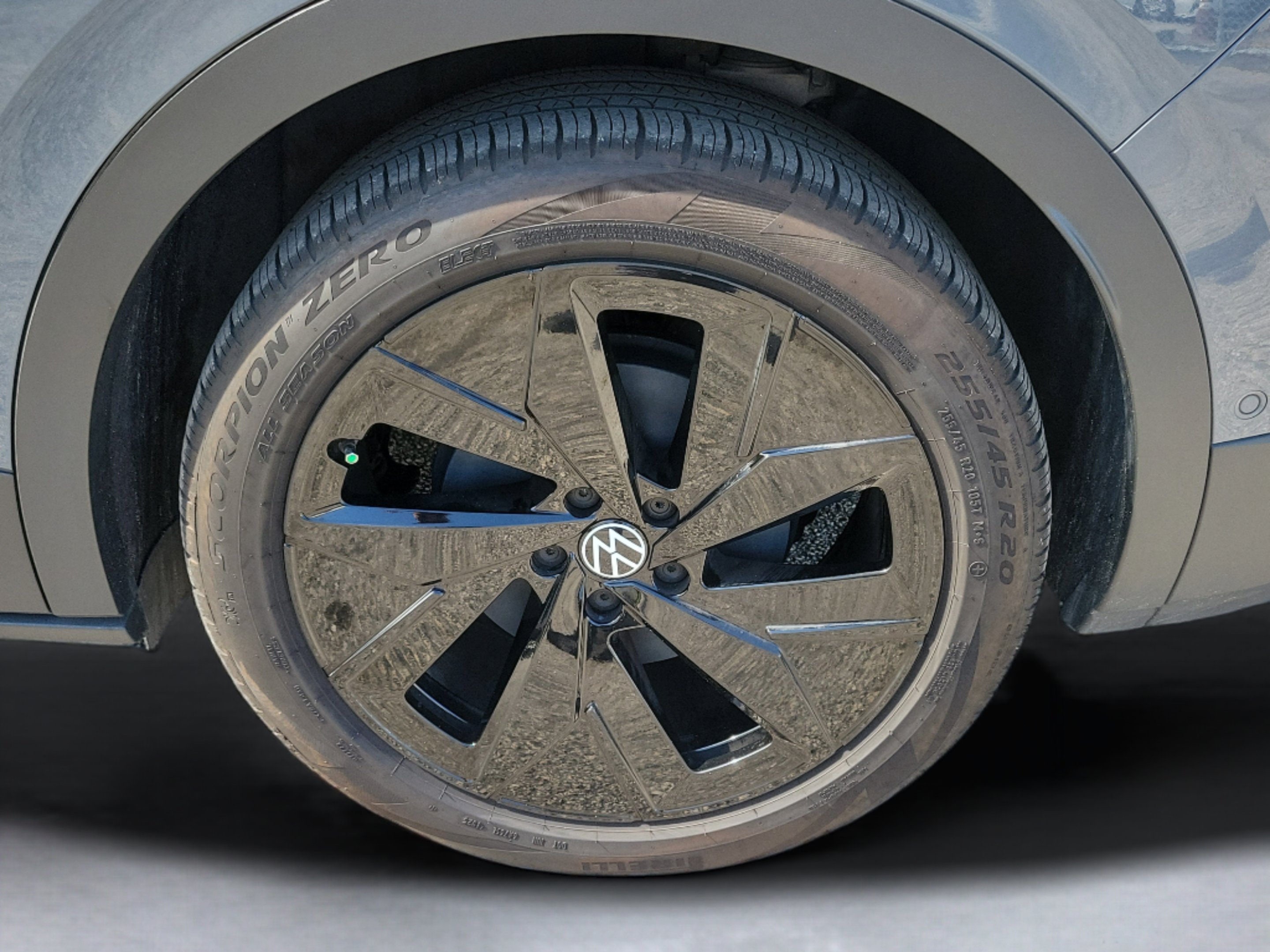 Used 2025 Gray Volkswagen Pro S image 8