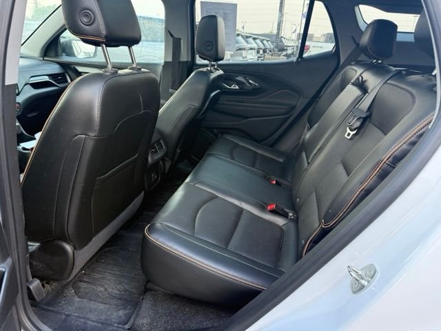 Used 2023 White GMC AT4 image 14