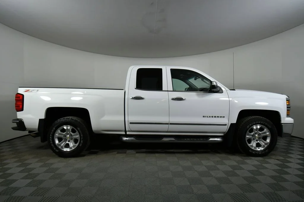 Used 2015 SUMMIT WHITE Chevrolet LTZ image 15