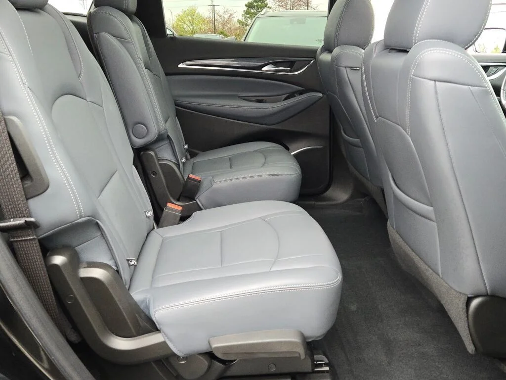 Used 2023 Black Buick Essence image 10