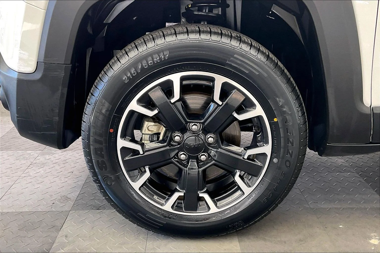 Used 2023 Alpine White Clearcoat Jeep Trailhawk image 8