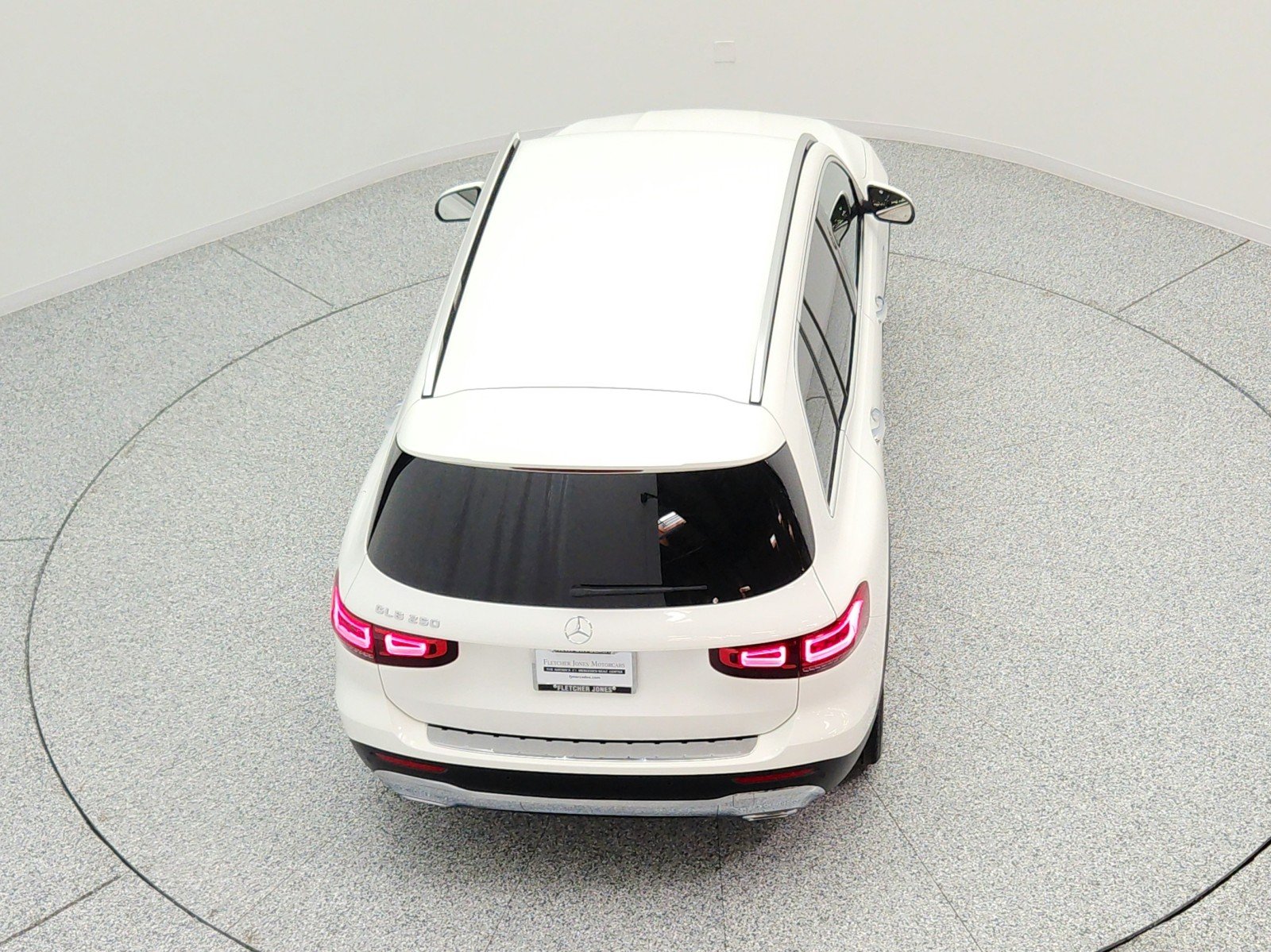 Used 2022 Polar White Mercedes-Benz GLB 250 SUV image 27