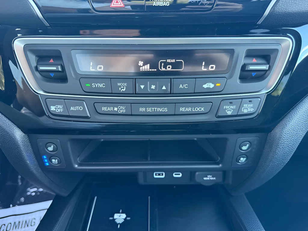 New 2026 Platinum White Pearl Honda Black Edition image 27