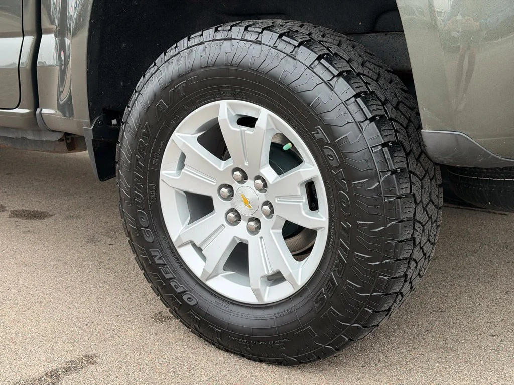 Used 2018 Green Chevrolet LT image 26