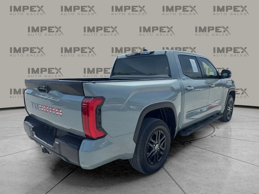 Used 2024  Toyota SR5 image 5