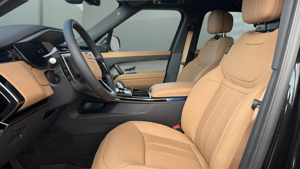 New 2026 Black Land Rover SE image 16
